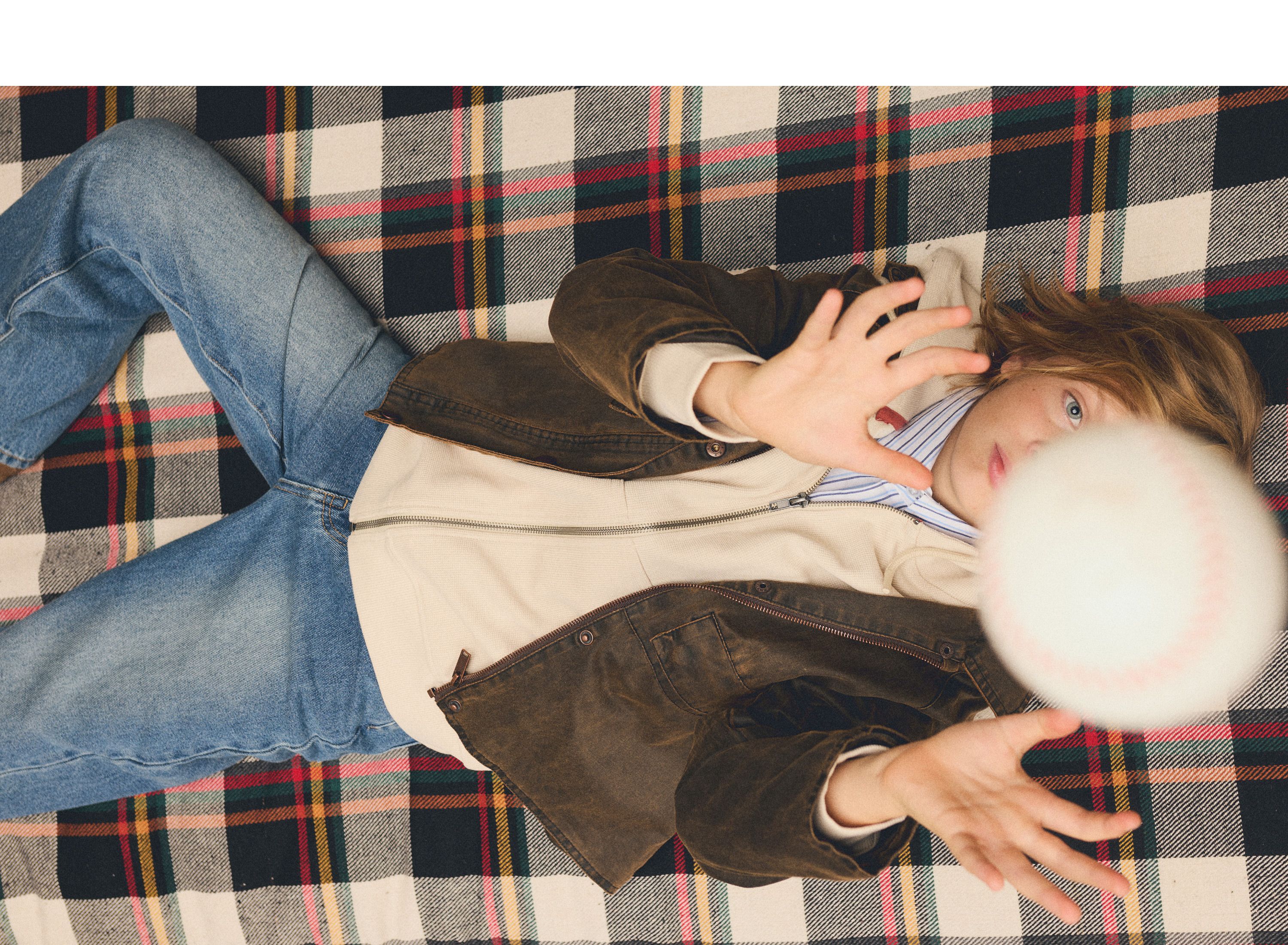 07_KIDS_upsidedown_desktop.jpg