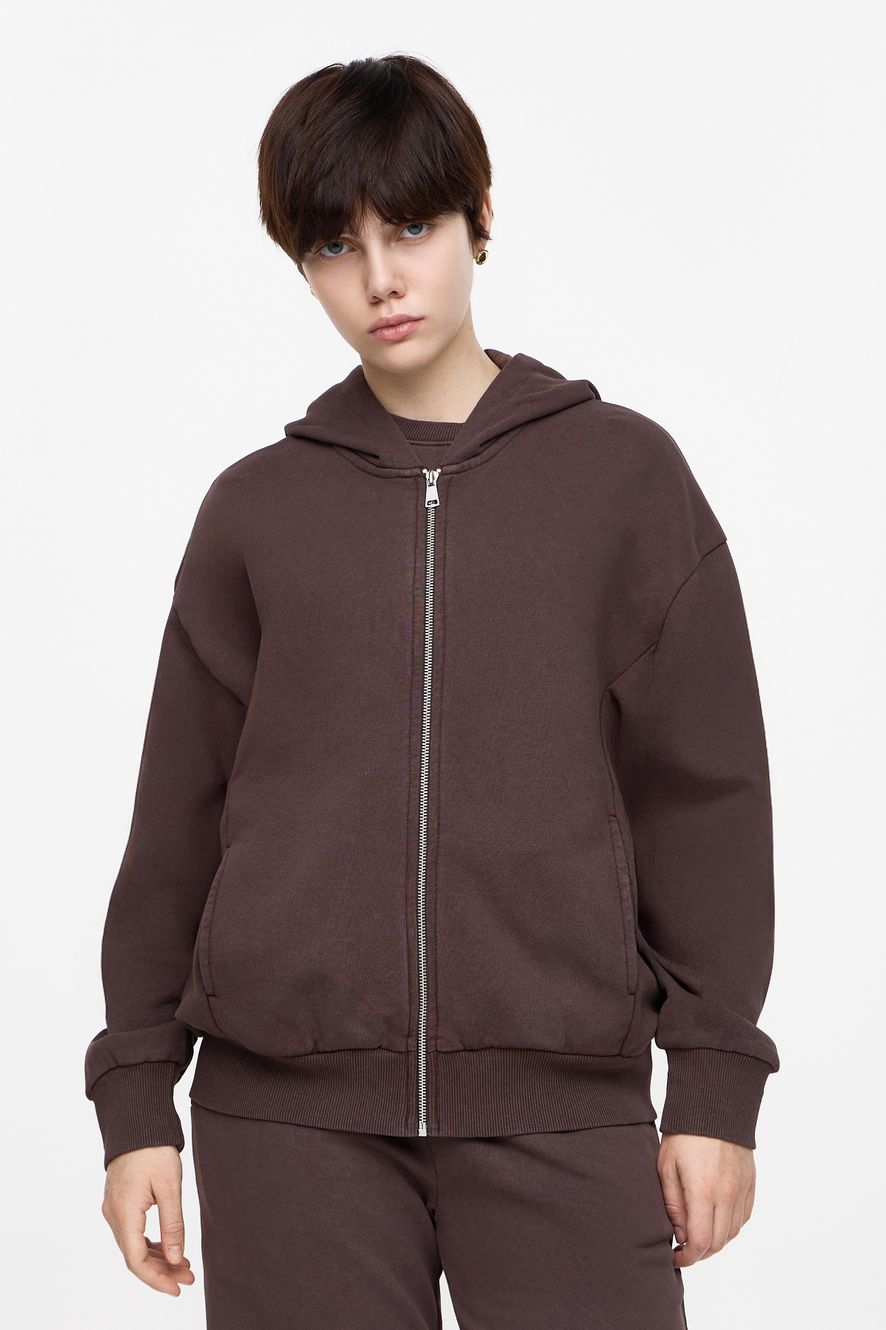 ХУДИ НА МОЛНИИ