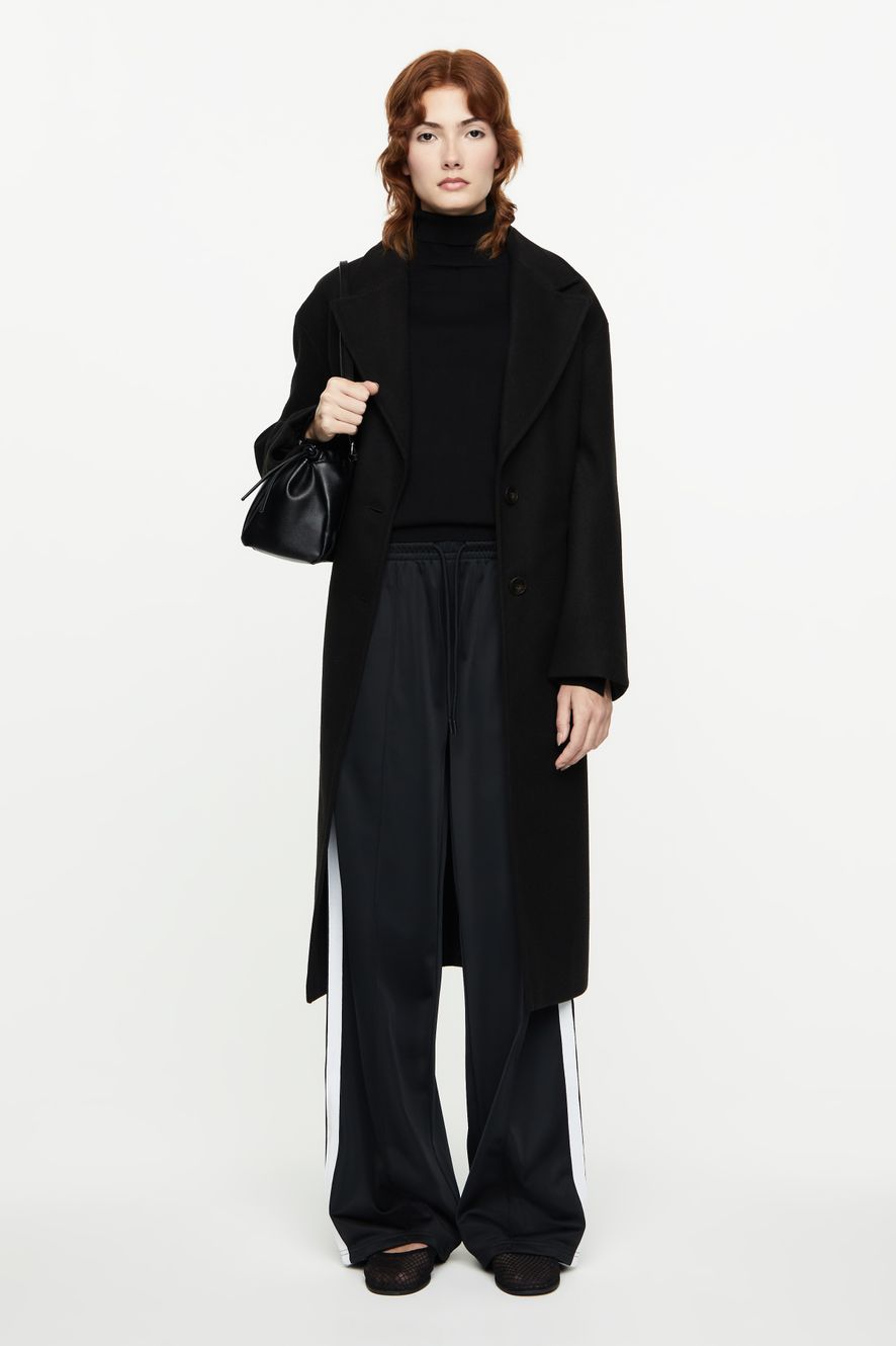COAT WITH LAPEL COLLAR