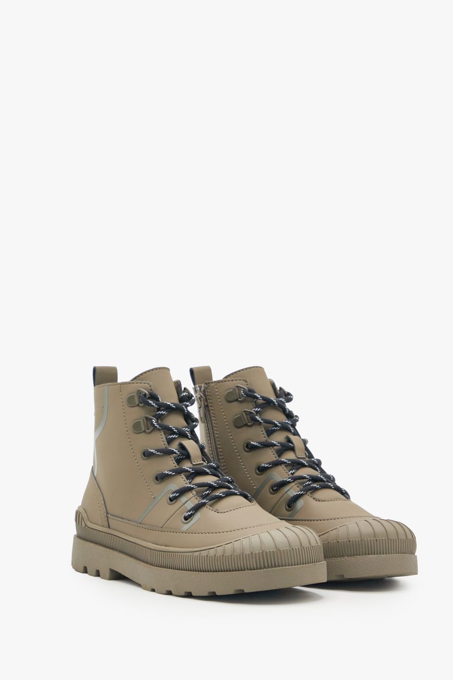 ПРОРЕЗИНЕННЫЕ ВЫСОКИЕ БОТИНКИ